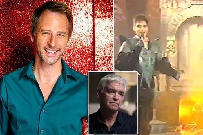 Chesney Hawkes takes savage swipe at Phillip Schofield 32 years after 'awful' moment