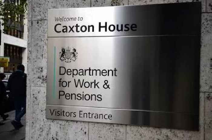 DWP says people on eight benefits have 'qualified' for free £150 bonus payment