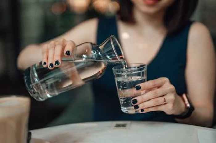 Doctor praises health benefits of water as experts reject 'flush food' myth