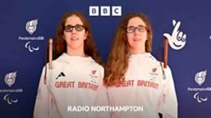 Blind twins swimming for Britain