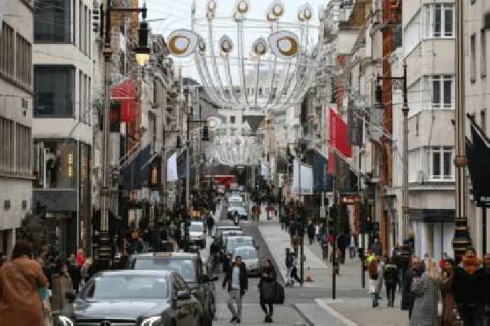 Festive period off to a ‘bad start’ for retail sector as sales drop