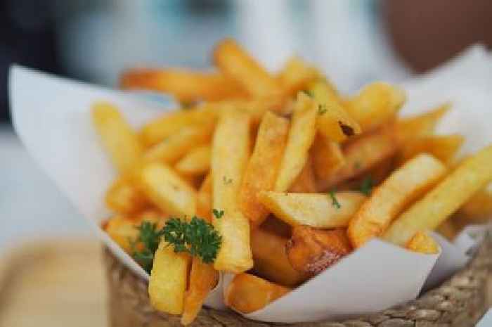 Nutritionist warns 'never eat potatoes and throw them away' if you spot one thing on skin