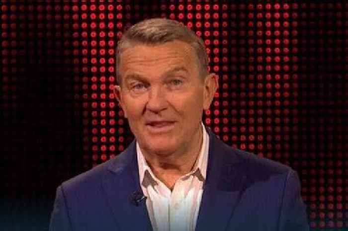 ITV The Chase's Bradley Walsh halts show amid concerns for Shaun Wallace