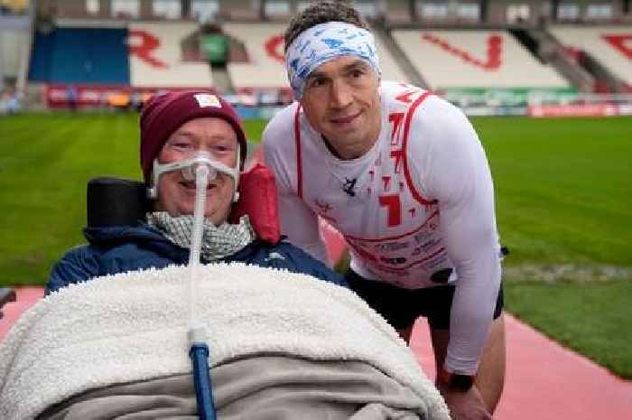 Hero Kevin Sinfield running 230 miles in seven days for pals Rob Burrows and Doddie Weir