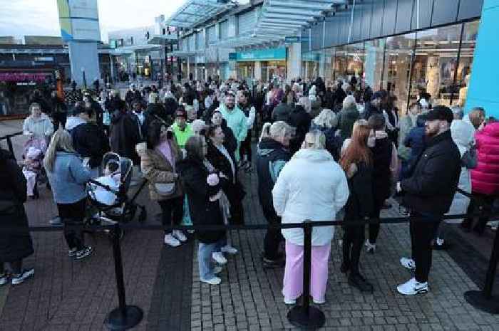 Primark Glasgow Fort opening sees hundreds of shoppers queue for new store