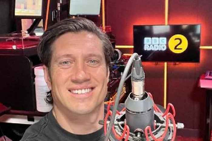 Vernon Kay tells Jeremy Vine to ‘wind your neck in’ as BBC Radio 2 stars argue live on air