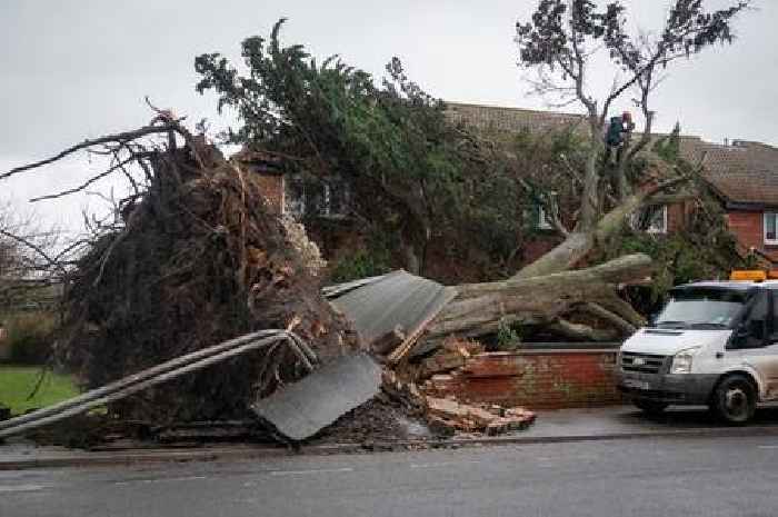 Met Office issues new extended Storm Darragh wind warning for Sunday for these areas