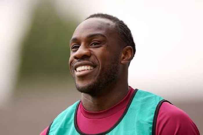 Gary Lineker stops Match of the Day coverage to deliver classy Michail Antonio message