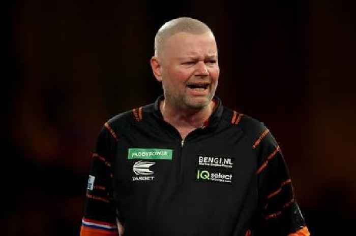 Raymond van Barneveld warns World Darts Championship poster boys he will do some damage