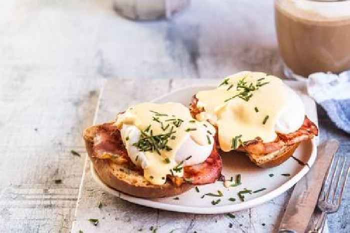 Mary Berry's tip for making 'classic' eggs benedict recipe at home