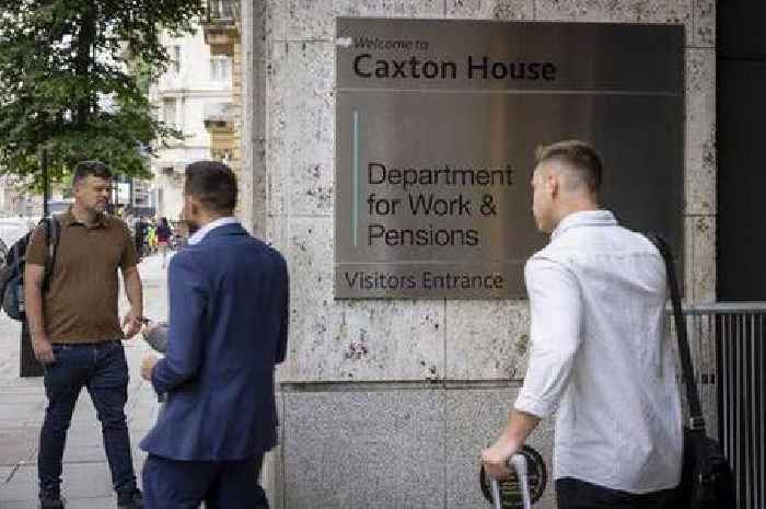 Urgent DWP alert for Universal Credit and PIP recipients over rising scam texts