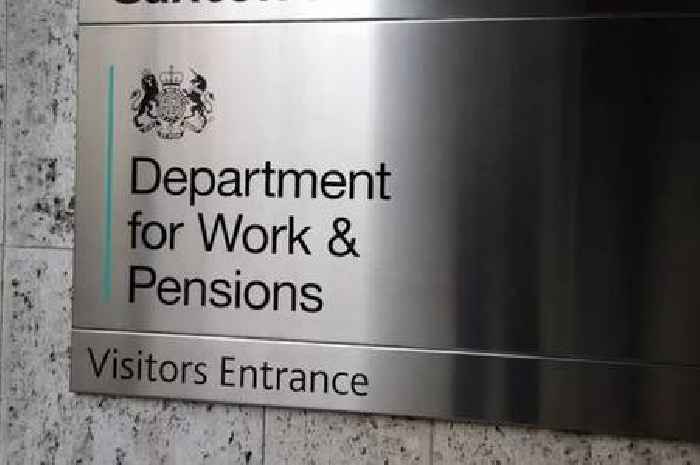 DWP Universal Credit, PIP and state pension payment dates to change this Christmas