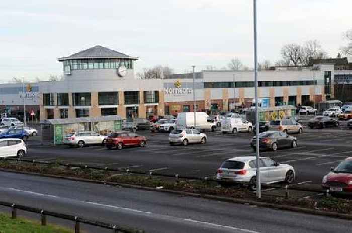 Car buying service in grounds of Johnstone supermarket given green light