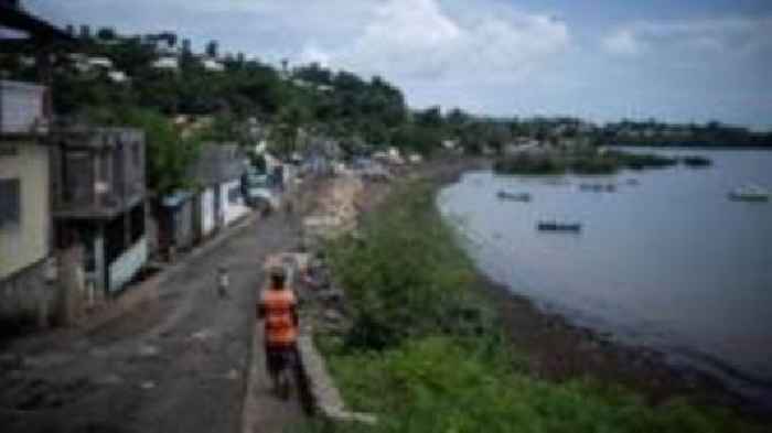 Fears of heavy death toll after cyclone hits island Mayotte