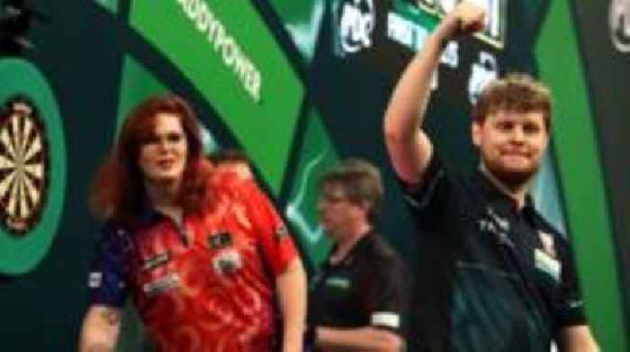 Doets defeats Van Leuven at PDC World Championship