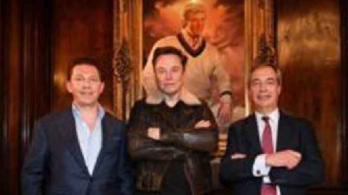 Nigel Farage meets Elon Musk at Trump's retreat