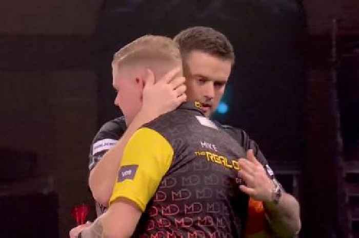 Huge World Darts Championship shock as major winner dumped out in first game