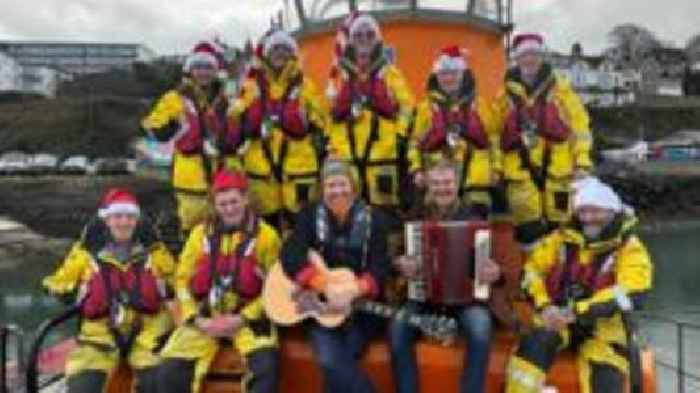 Christmas single pays tribute to RNLI volunteers