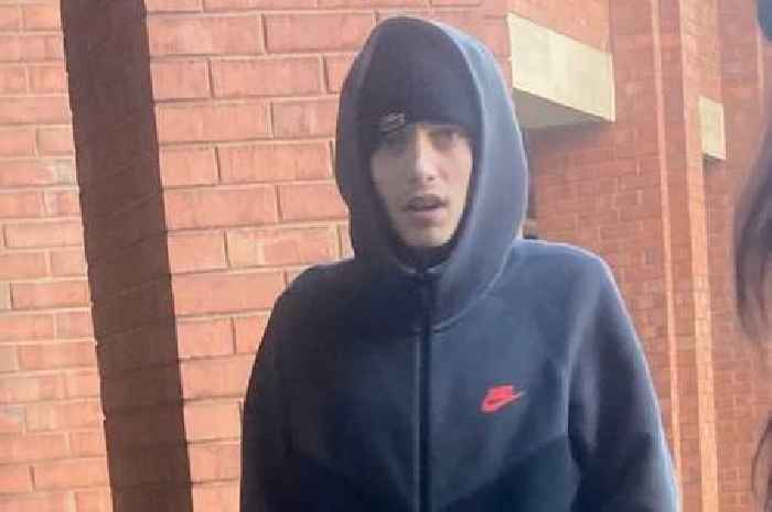 Teen launched 'cowardly' attack on stranger who was 'minding his own business' in Hull city centre