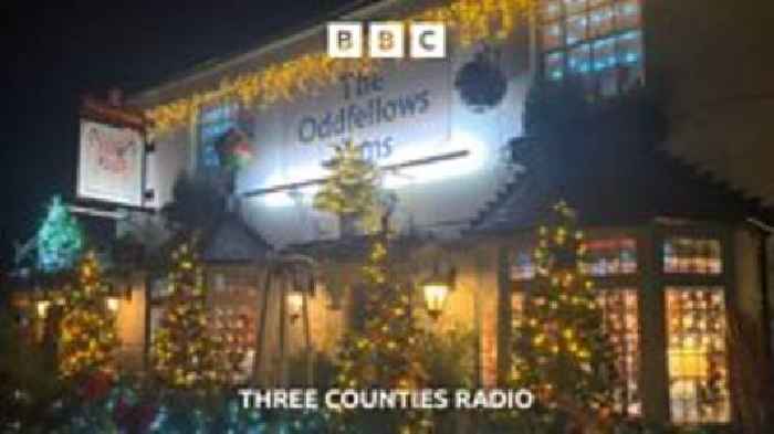 Six thousand baubles in one Harpenden pub