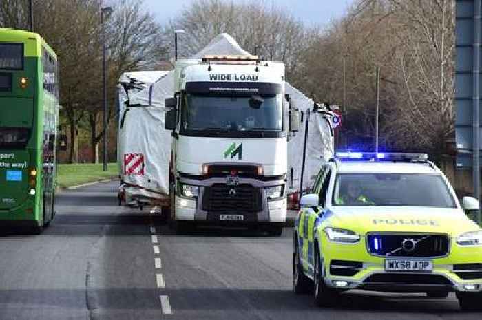 Exact time M5 and A40 police traffic warning activated for abnormal load