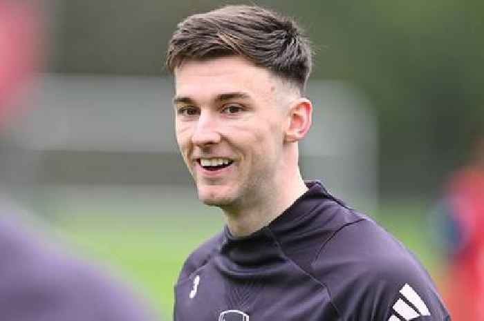 Kieran Tierney stands alone in Arsenal squad amid Mikel Arteta trophy ribbing