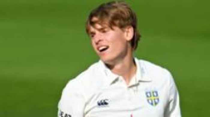 Durham bowler Hogg signs first pro contract