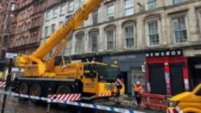 Glasgow streets closed due to dangerous building