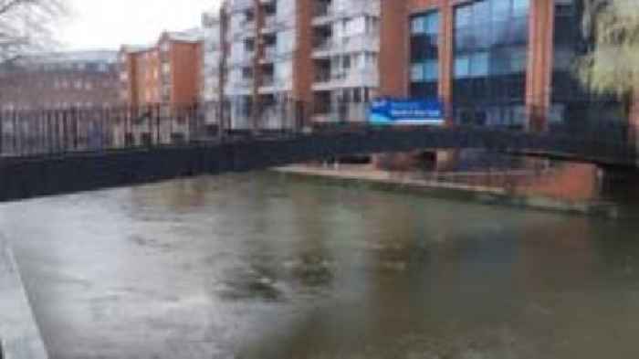 Transport cash withdrawal causes footbridge closure