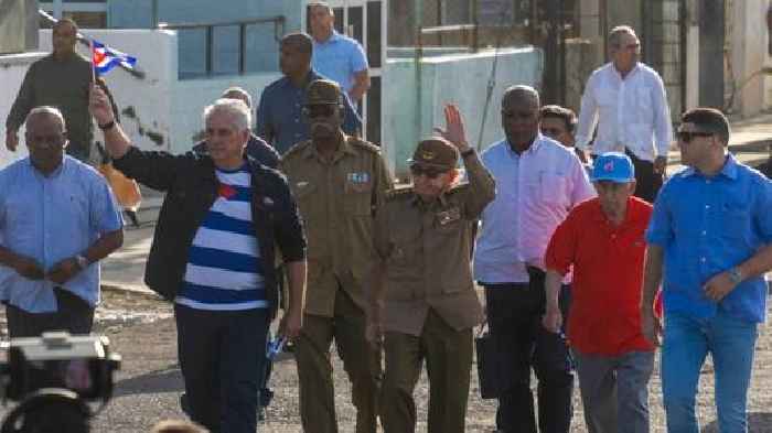 Thousands rally at US Embassy in Cuba against trade embargo