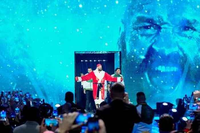 Tyson Fury comes out to Mariah Carey classic but boxing 'Santa' still can't beat Usyk