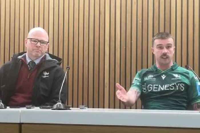 Ireland star interrupts press conference to blast officiating in Leinster match