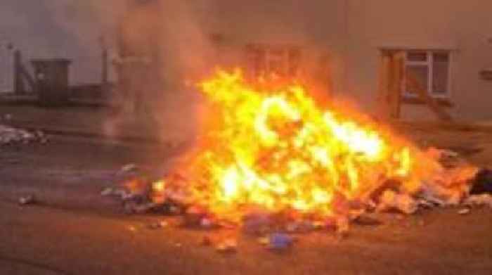 Discarded batteries cause second bin lorry fire