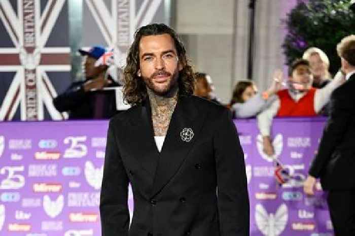 Pete Wicks declares 'I'm back' after boozy night out with two Strictly stars