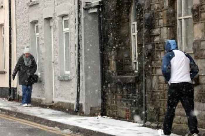 UK set for three-day snow storm with 'several centimetres per hour'