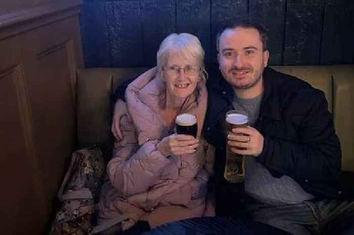 'Offensive' team name sees mum, 73, and son 'barred' from pub quiz