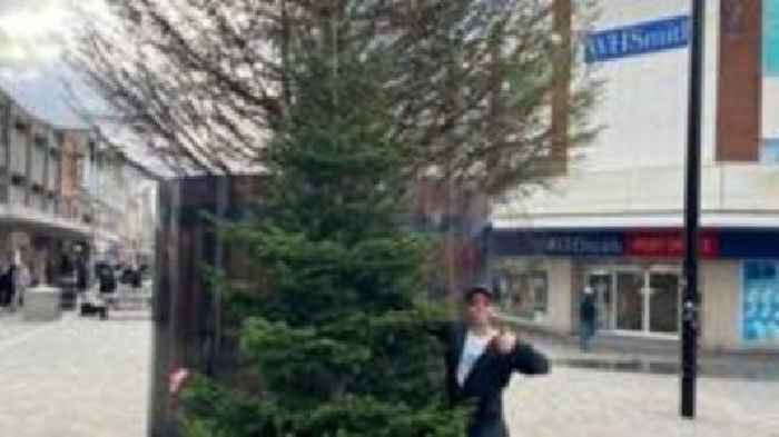 Christmas tree a 'disappointment to Southend'