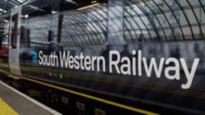 Christmas Eve rail disruption hits south coast