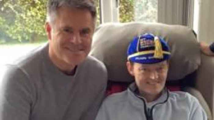 Rugby star leads tributes after MND dad dies