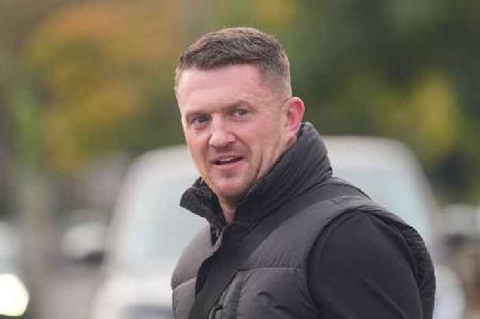 Birmingham man made threat to Tommy Robinson while 'showing off' with parents' samurai sword