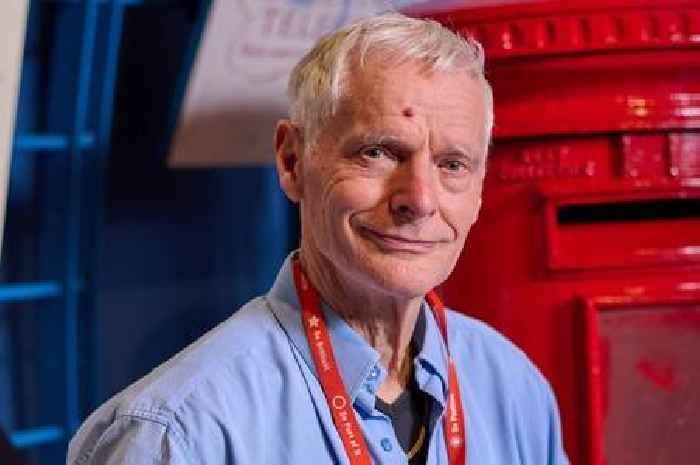 Britain’s longest-serving Royal Mail postman from Essex border delivered turkeys at Christmas in record 60-year career