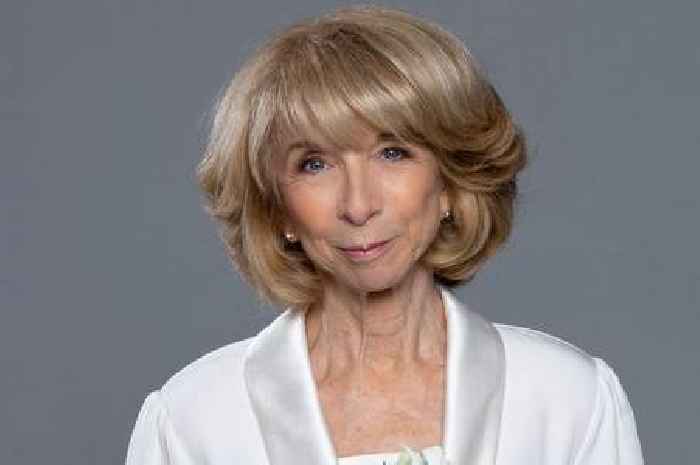 Coronation Street's Helen Worth's life off soap with cheating husband and huge salary