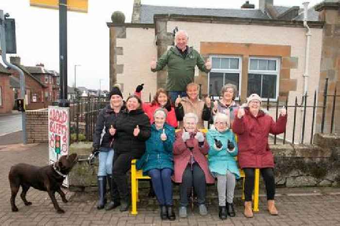 Inmates at HMP Barlinnie spread Festive cheer by using carpentry skills to brighten up Ayrshire village