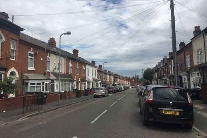 20 firefighters at Sparkbrook furniture shop blaze