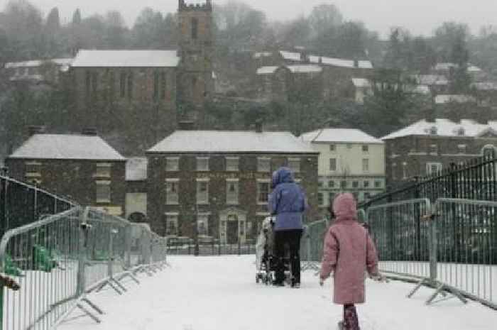 UK set for snow storm that's 'gigantic' with exact hour flurries start announced