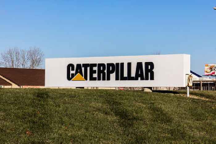 Caterpillar stock forecast 2025: A 25% crash can’t be ruled out