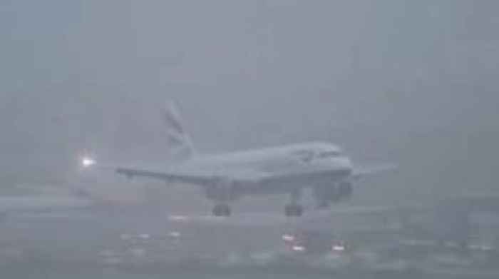 Flights cancelled around UK as fog disrupts travel