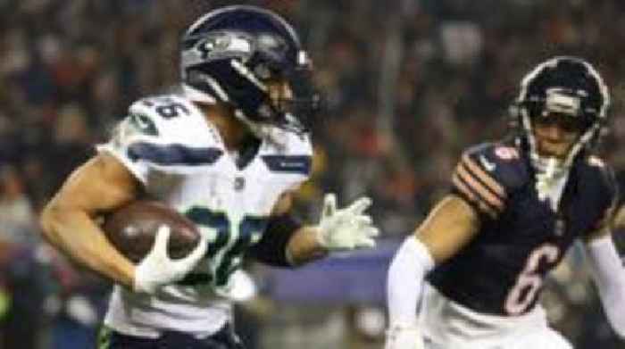 Narrow Seattle win keeps slim playoff hopes alive