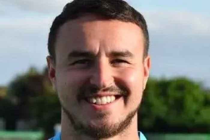 Poignant tribute to goalkeeper at Grimsby Borough match after tragic death