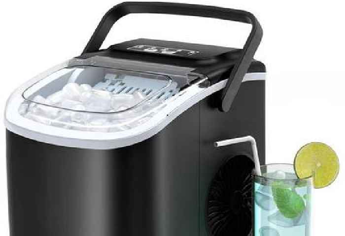 Save £15 on Amazon Ice Maker Machine perfect for parties